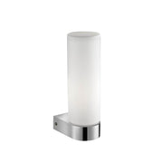 Applique murale de salle de bain Nova Luce Polo en verre blanc, chromée, au design élégant et à la finition de haute qualité dans la salle de bain.