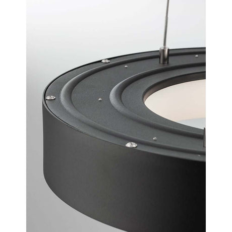 Rando LED Thin Hängelampe aus gebürstetem Gold mit rundem Aluminiumprofil und milchigem Acryldiffusor