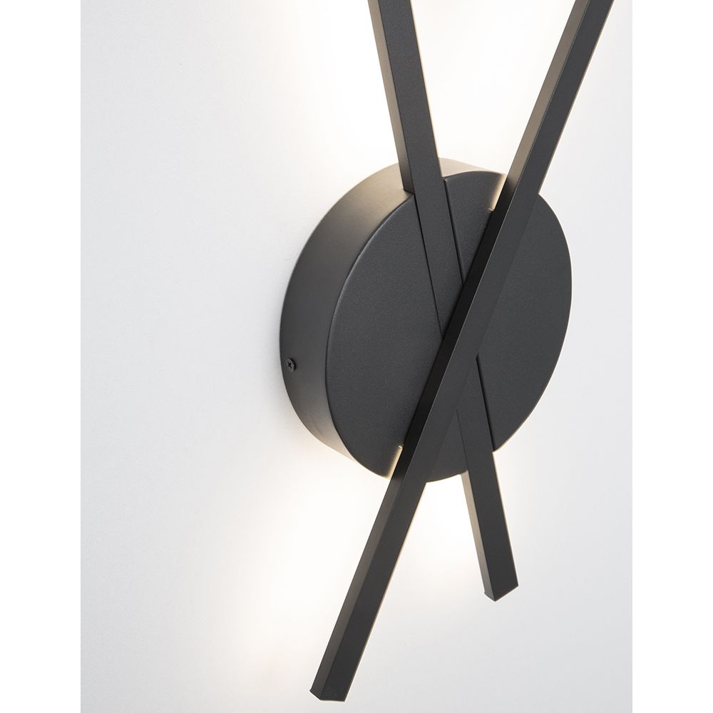 Reslin LED metal wall light