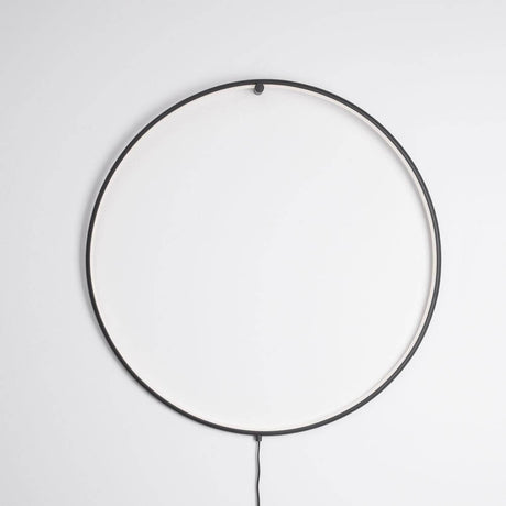 Ring LED-Wandleuchte zum aufhängen Schwarz, moderne Wandbeleuchtung aus Acryl und Aluminium in elegantem Schwarz.