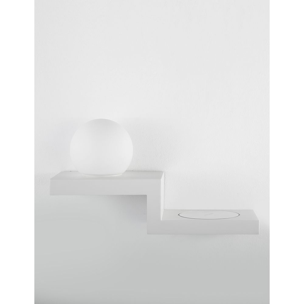 Room LED wall lamp with charger