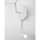 Detailansicht der Sage Bett- & Wandlampe mit LED-Leselicht, Wandmontage in Weiß mit Leselicht.