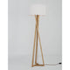 Salino Stehlampe Naturholz mit modernem Design und einem weißen Lampenschirm auf einem eleganten Holzständer.