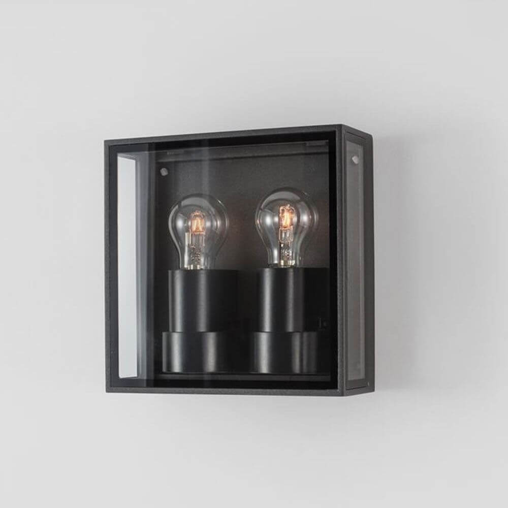 Sorren Vintage Außen Wandlampe Anthrazit mit klarer Form und idealer Lichtabstrahlung, modern und stabil.