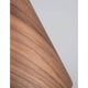 Detailaufnahme der Wera Walnussholz Pendellampe mit natürlicher Holzmaserung.