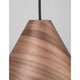 Detailansicht der Wera Walnussholz Pendellampe mit natürlicher Holzstruktur und modernem Design.