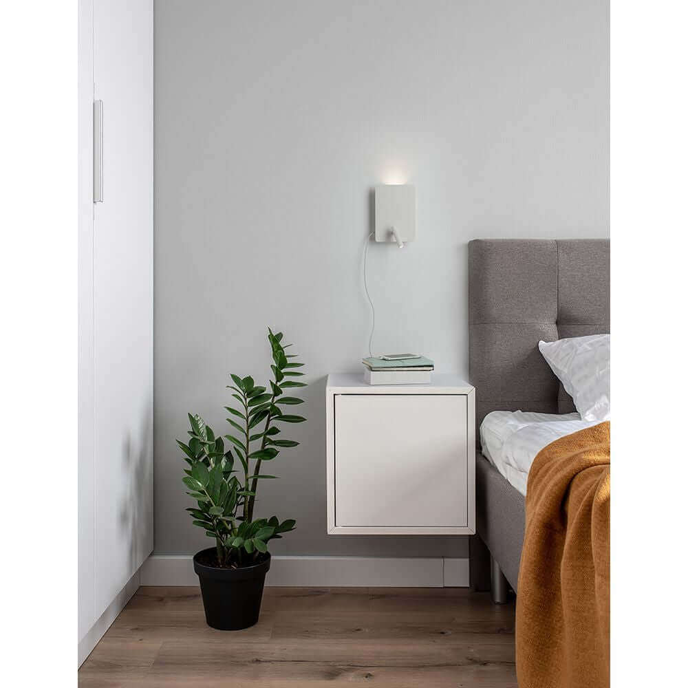 Zen LED wall lamp with reading arm & USB