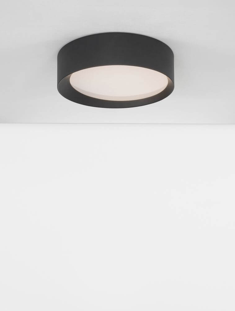 Oby LED Deckenleuchte Ø 45cm 3000K in elegantem, kreisrunden Design aus mattem Aluminium.