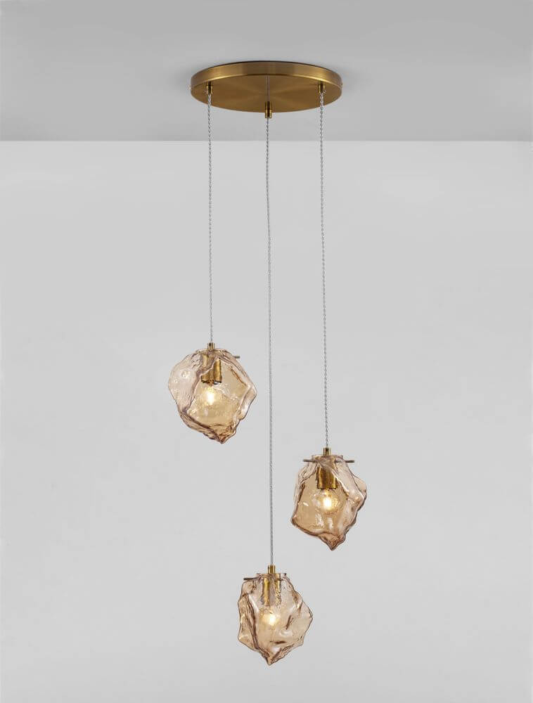 Odelle Pendelleuchte 3-flammig Ø 40cm Gold, Bernstein mit mundgeblasenem Glas für stimmungsvolles Licht.