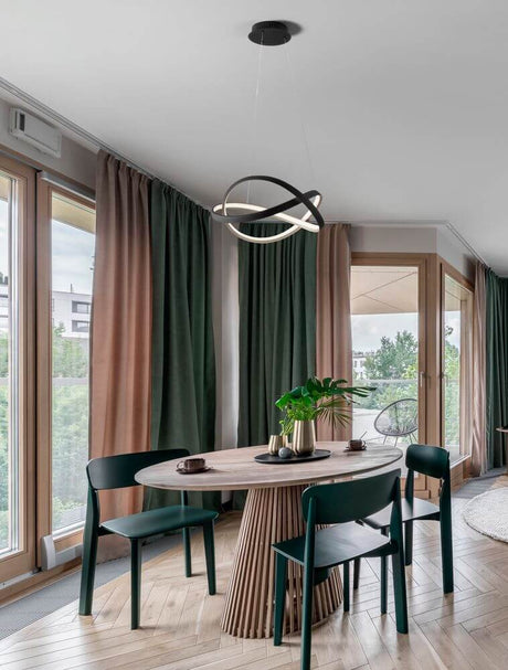 Odrey LED Pendelleuchte Ø 50cm 2700, 3500, 5000K über Esstisch in modernem Wohnraum