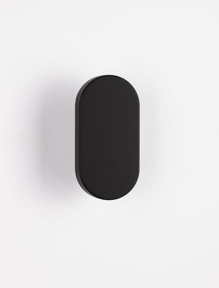 Ofir LED Außenwandleuchte 3000K Schwarz IP54 in eleganter ovaler Form auf weißem Hintergrund.