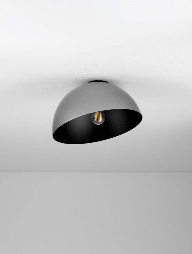 Onia Deckenleuchte E27 Ø 29cm in elegantem Design mit schwarzer Innenseite und modernem Look.