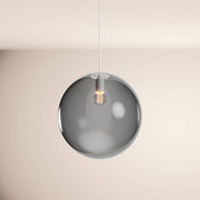 s.luce Orb Glaskugel Galerieleuchte Aufhängung 500cm Weiß in modernem Design, schwebend an der Decke.