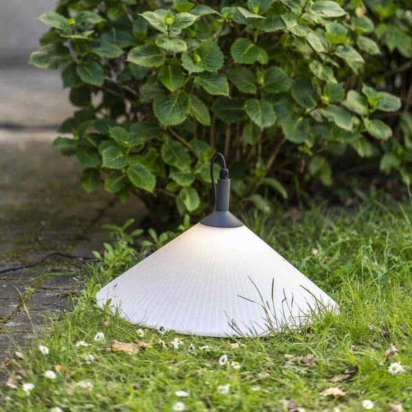 Outdoor Lampenschirm R55 für Hue Structure Stehlampe, weißer Outdoor-Lampenschirm im Garten