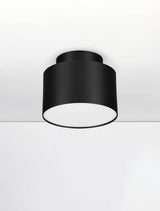 Ozen LED Deckenleuchte Ø 11cm in Schwarz, warmes Licht bei 3000K, modernes Design für jeden Raum.