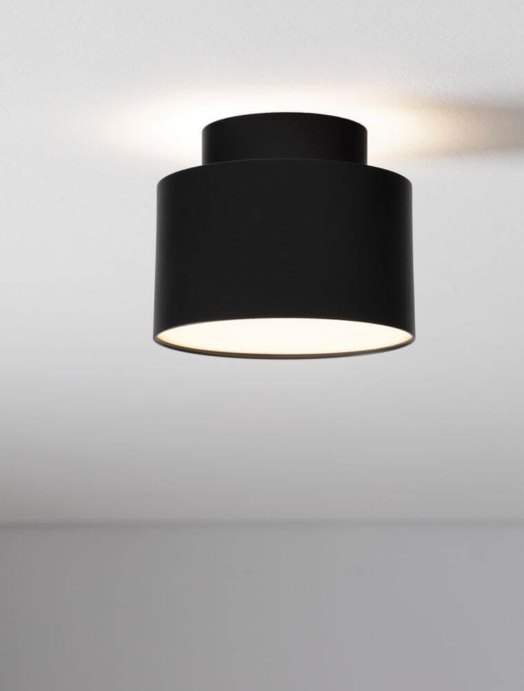 Ozen LED Deckenleuchte in schwarz mit Ø 11cm und warmweißer 3000K Beleuchtung, moderne Raumbeleuchtung.