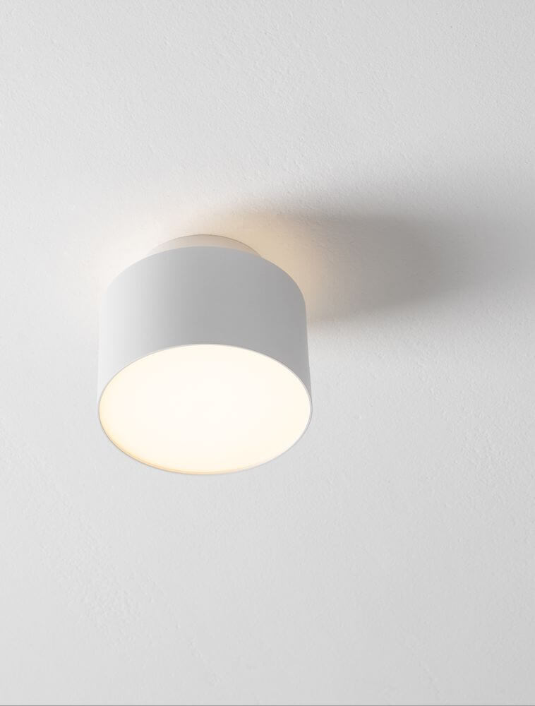 Ozen LED Deckenleuchte Ø 11cm, 3000K, modernes Design, weißes Licht, ideal für Wohnräume.
