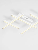Moderne Pace LED Deckenleuchte 58cm mit 5-flammigen, weißen Lichtleisten für stilvolle Innenräume.