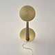 Panzeri Bella LED-Tischlampe in Gold mit minimalistischem Design und warmweißem Licht für gemütliche Atmosphären.