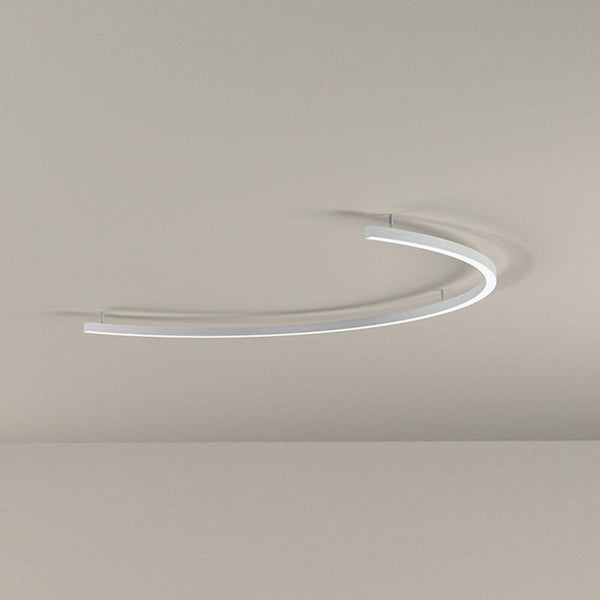 Panzeri Brooklyn semi-ring LED ceiling lamp on the ceiling in a modern design, ideal for stylish interiors.