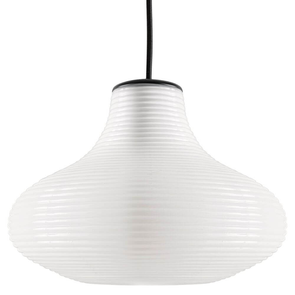 Panzeri Emma pendellampe med retro glass i stilfullt, ovalt design med strukturert overflate.