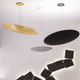 Panzeri Gong LED-Pendelleuchte in verschiedenen Designs, schwebend im Raum, elegantes indirektes Licht.