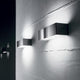 Panzeri Toy Wandlampe LED Up&Down 45cm an einer Wand, minimalistische Wandleuchten mit direkter und indirekter Lichtemission.