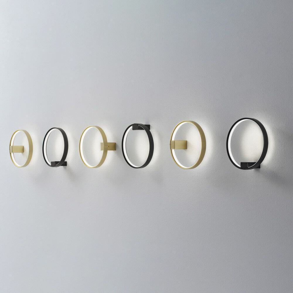 Panzeri Zero Round LED-Wandleuchte Ring in verschiedenen Designs an einer Wand.