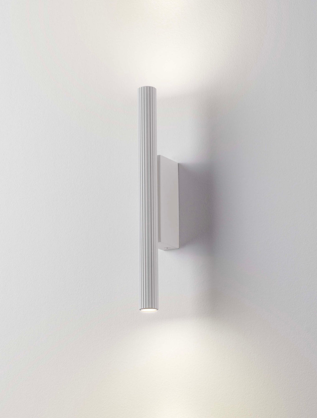 Paron LED Wandleuchte Geriffelt 3000K (4)