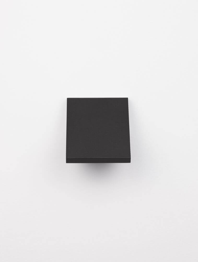 Parris LED Außenwandleuchte 3000K Anthrazit IP65 in modernen Design, robust und witterungsbeständig.