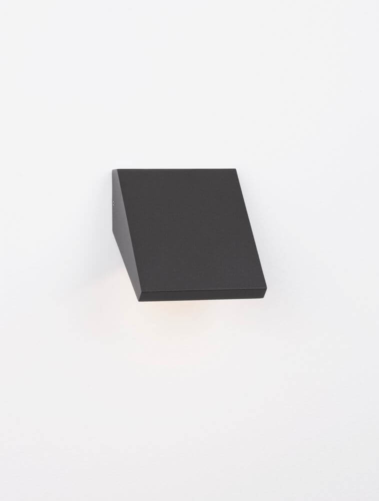 Parris LED Außenwandleuchte 3000K Anthrazit IP65 an der Wand montiert