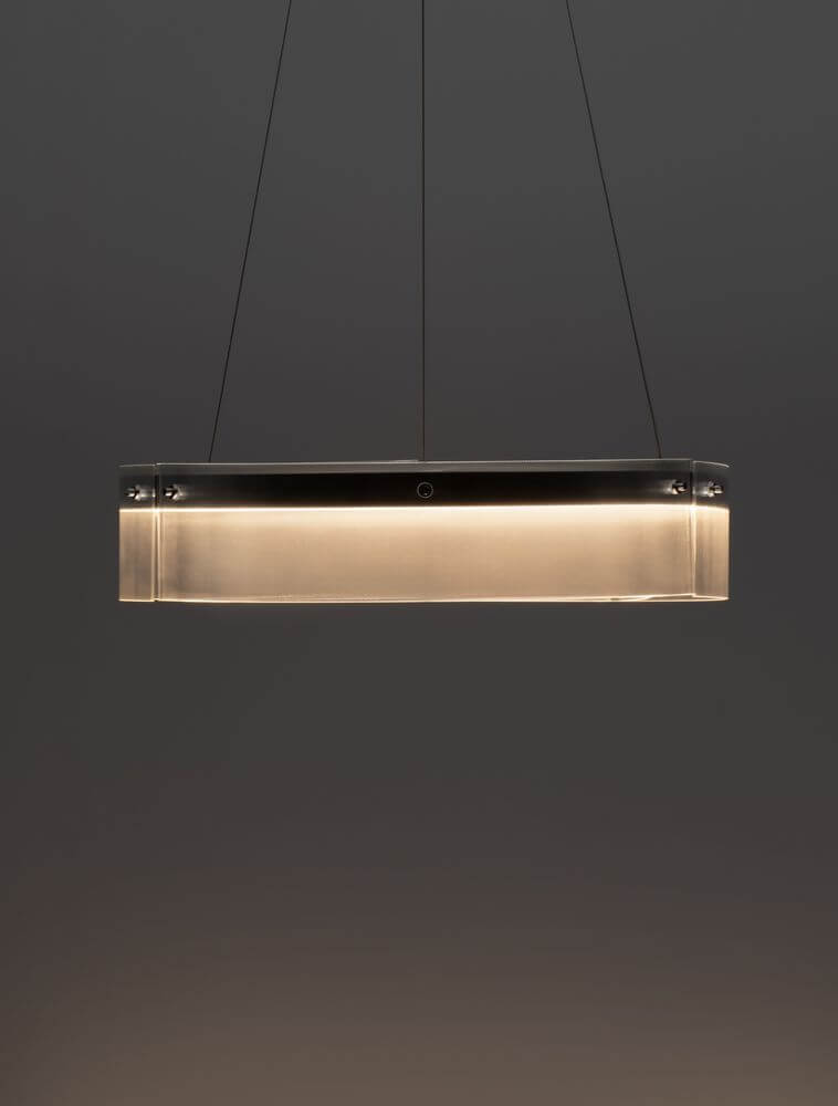 Moderne Pauline LED Pendelleuchte in Schwarz, sanft gebogenes Glas, ideal für stilvolle Innenräume.