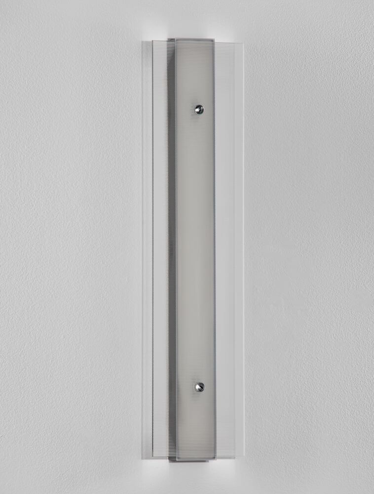 Pauline LED Wandleuchte 3000K Schwarz mit sanft gebogenem Glas und ultraflachem Profil.
