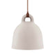 Pendelleuchte Bell L Ø 55cm Sand in schlichter, robuster Form mit abgerundeter Oberfläche.