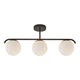 Pendelleuchte Grant 3x15 mit schlichten, eleganten Glaskuppeln und modernem Gestell.