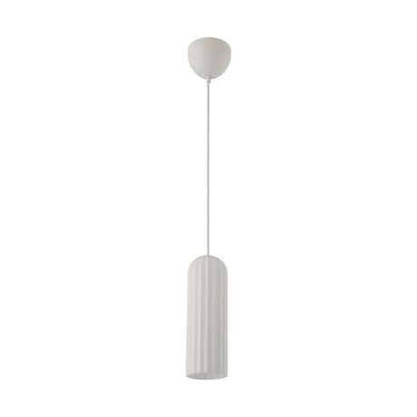 Pendelleuchte Miella in elegantem Design mit geripptem Glas, ideal für modernen Glamour.