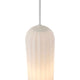 Pendelleuchte Miella mit elegantem gerippten Glas und modernem Design, ideal für stilvolle Raumgestaltung.