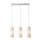 Pendelleuchte Miella 3-Rail mit elegantem Design und geripptem Glas für gemütliche Beleuchtung über Esstisch.