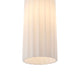 Pendelleuchte Miella 3-Rail mit modernem, elegantem Design und geripptem Glas für gemütliche Beleuchtung.