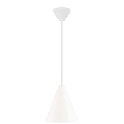 Pendelleuchte Nono 23,5 in modernem, geometrischem Design mit Acryldiffusor für blendfreies Licht.
