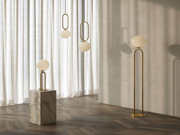 Pendelleuchte Shapes 27 aus Opalglas und Messingoptik von Design for the People mit weichem Licht