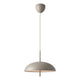 Pendelleuchte Versale 35 in skandinavischem Design mit runder Form und blendfreiem Licht für einladendes Ambiente.