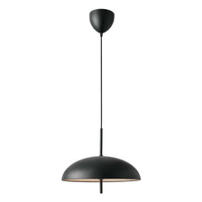 Pendelleuchte Versale 35 in modernem skandinavischen Design mit runden Lampenschirm und blendfreier Lichtquelle.