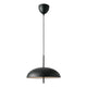 Pendelleuchte Versale 35 in modernem skandinavischen Design mit runden Lampenschirm und blendfreier Lichtquelle.