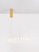 Perla LED Pendelleuchte 27-flammig Ø 62cm 3000K mit elegantem Design und opalenen Glaskugeln.