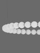 Perla LED Pendelleuchte 27-flammig Ø 62cm 3000K mit runder Opalglas-Design und Chrommetallakzenten.