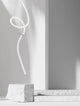 Perla LED Pendelleuchte 67-flammig Ø 79cm 3000K im modernen Interieur mit skulpturalem Design.