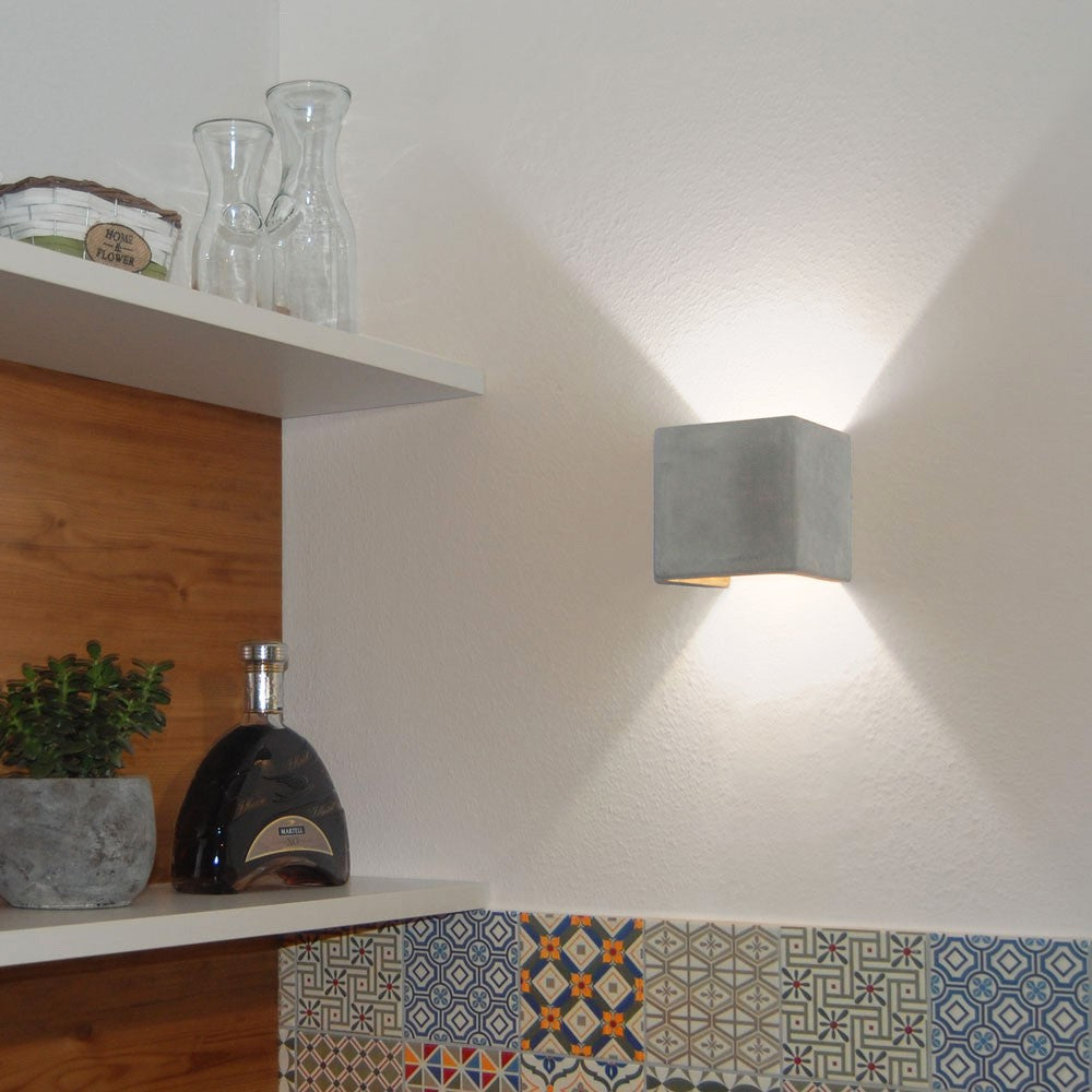 s.luce Sokkel wandlamp in grijs beton