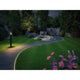LED Plug & Shine Neon Stripe IP67 3000K 5m leuchtet den Gartenweg im Dunkeln aus.