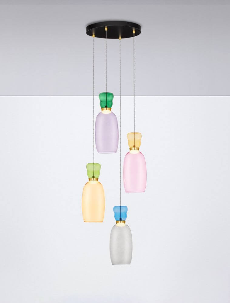 Pluma Pendelleuchte 4-flammig Ø 40cm 3000K Mehrfarbig in elegantem Design mit handgefertigten Glaselementen.